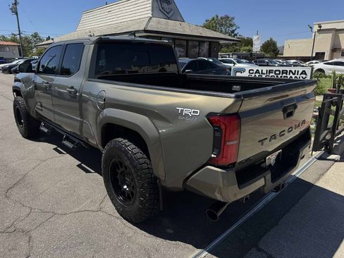 Used 2024 Toyota Tacoma TRD Sport w/ TRD Sport Upgrade Package AWD/4WD image 3