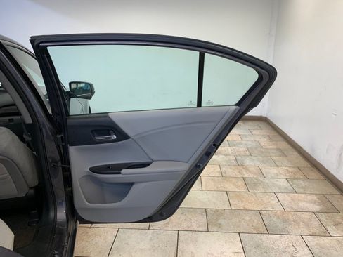 Used 2014 Honda Accord EX image 31