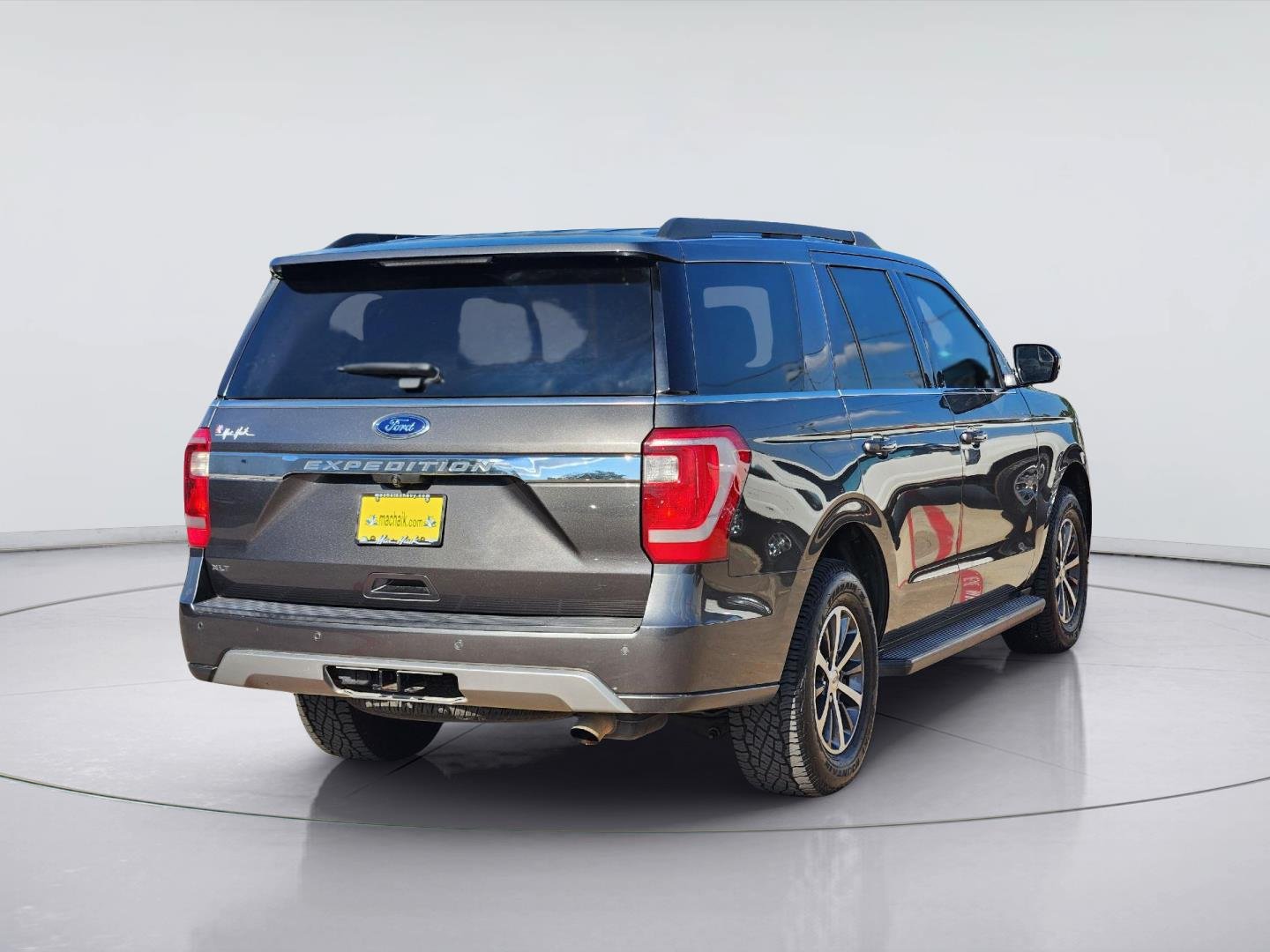 Used 2019 Ford Expedition XLT RWD image 5