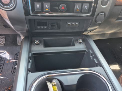 Used 2019 Nissan Titan Platinum Reserve RWD image 26