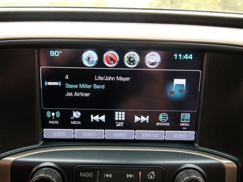 Used 2018 GMC Sierra 2500 Denali w/ Duramax Plus Package AWD/4WD image 29