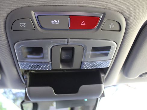 New 2025 Kia Telluride S image 48