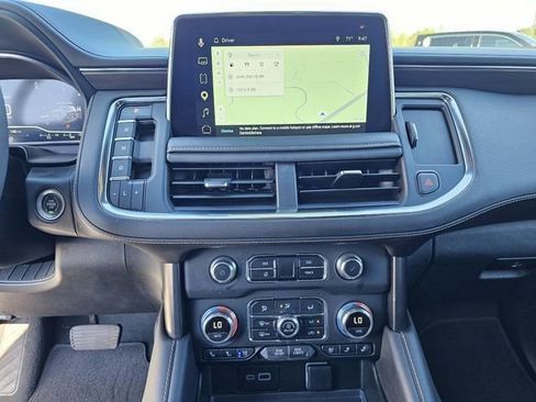 Used 2023 GMC Yukon XL AT4 w/ AT4 Premium Plus Package AWD/4WD image 28
