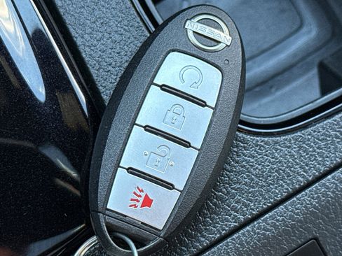 Certified 2022 Nissan Frontier PRO-4X w/ Pro-4X Premium Package image 35