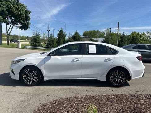 Used 2024 Kia Forte GT-Line w/ GT-Line Premium Package FWD image 2
