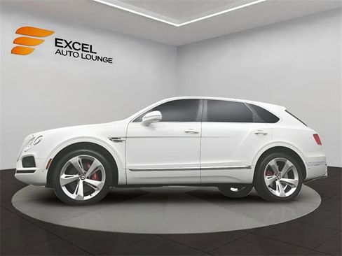 Used 2018 Bentley Bentayga image 56
