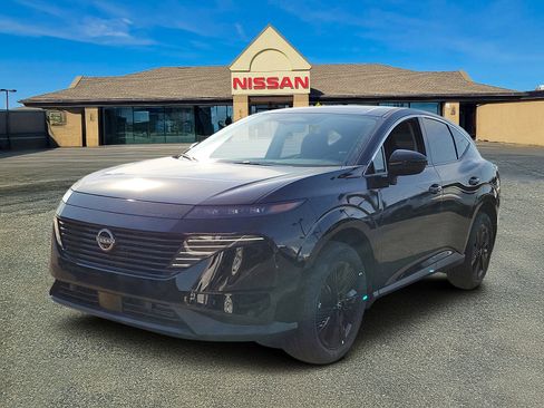 New 2025 Nissan Murano SV AWD/4WD image 2