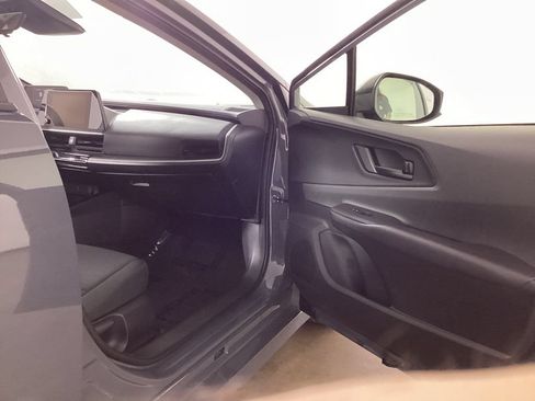 Used 2025 Toyota Prius LE FWD image 23