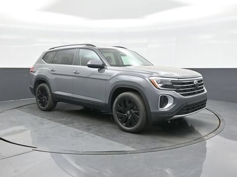 New 2026 Volkswagen Atlas SE AWD/4WD image 1