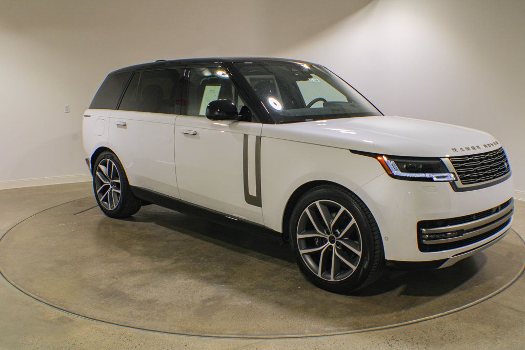 New 2026 Land Rover Range Rover Long Wheelbase SE AWD/4WD image 7