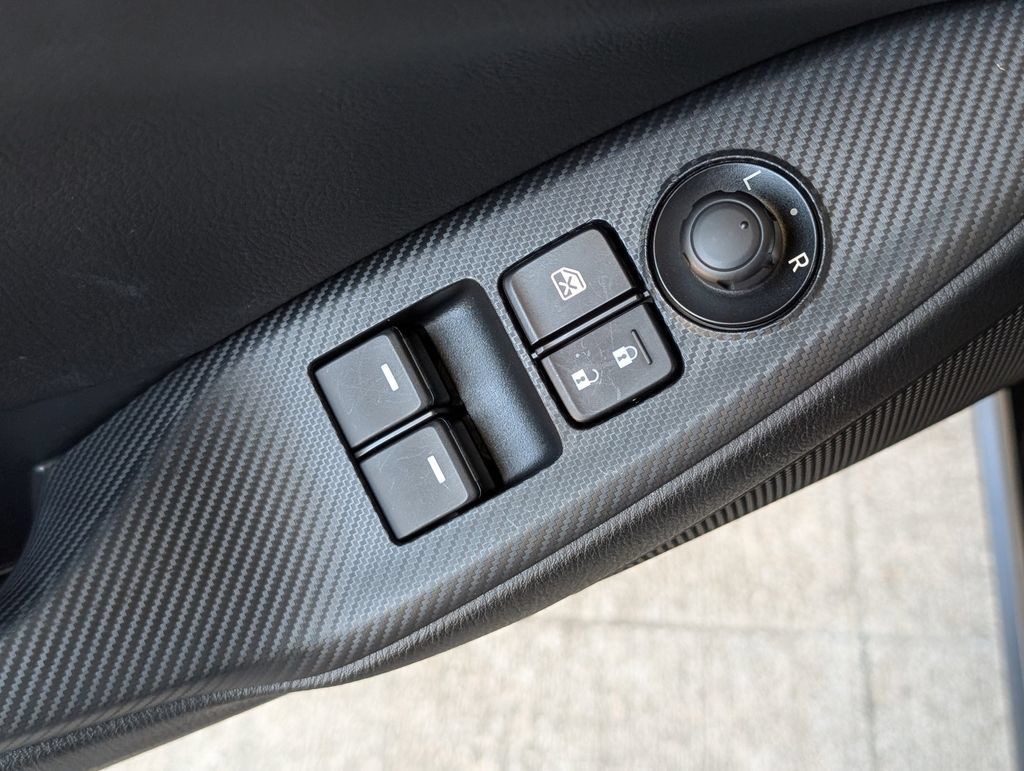 Used 2025 MAZDA MX-5 Miata RF Grand Touring RWD image 16
