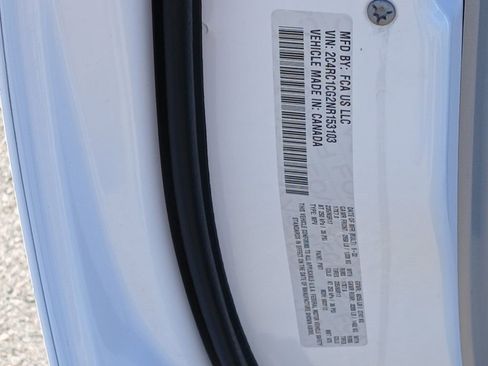 Used 2022 Chrysler Voyager LX image 35