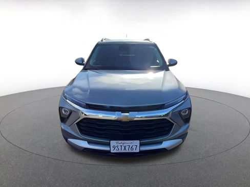 Used 2025 Chevrolet TrailBlazer LT image 4