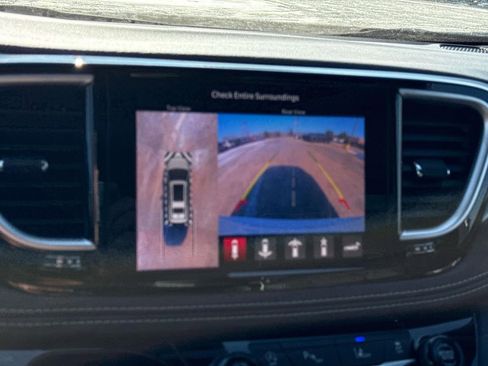 New 2026 Chrysler Pacifica Limited w/ S Appearance Package image 22