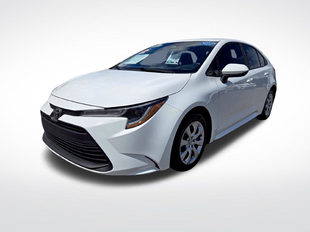 Used 2023 Toyota Corolla LE FWD image 3