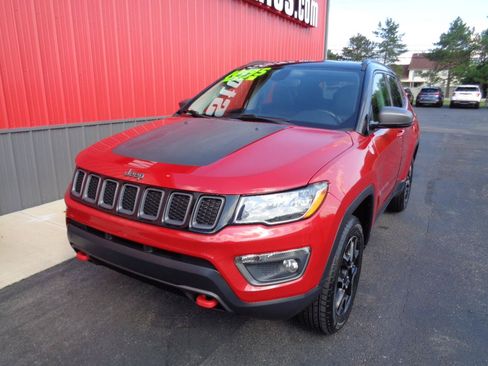 Used 2020 Jeep Compass Trailhawk AWD/4WD image 1