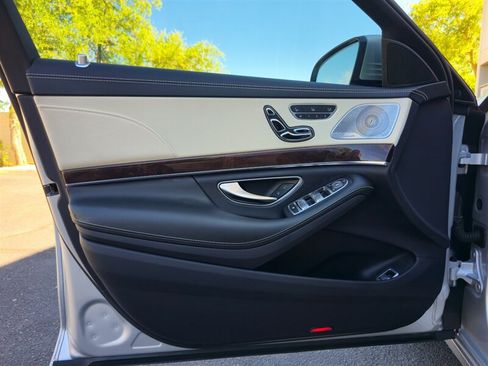 Used 2018 Mercedes-Benz S 450 Sedan image 12