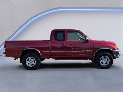 Used 2000 Toyota Tundra SR5 image 2