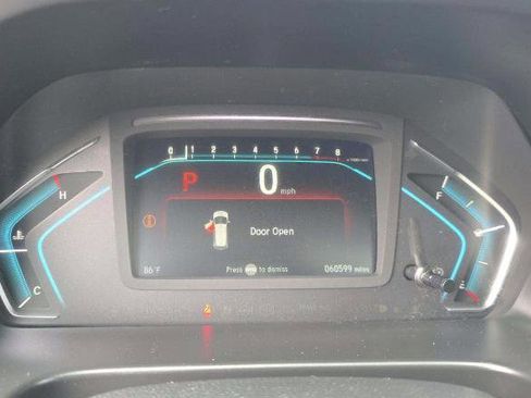 Used 2018 Honda Odyssey Touring image 3