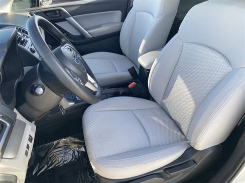 Used 2018 Subaru Forester 2.5i w/ Alloy Wheel Package image 18