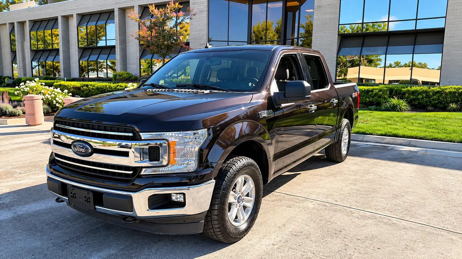 Used 2020 Ford F150 XLT w/ Equipment Group 301A Mid AWD/4WD image 3