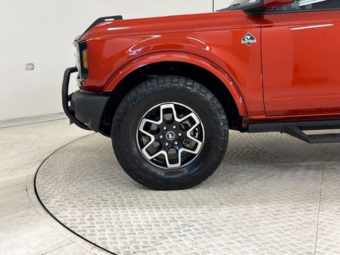 Used 2022 Ford Bronco Outer Banks AWD/4WD image 13
