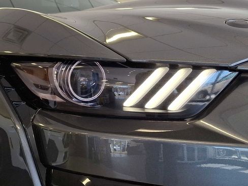 Used 2020 Ford Mustang Shelby GT500 w/ Technology Package image 29