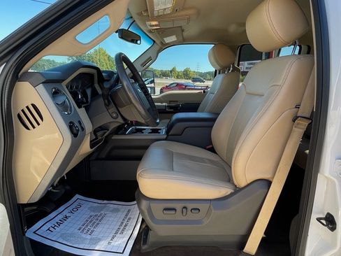 Used 2016 Ford F250 Lariat w/ Chrome Package image 17