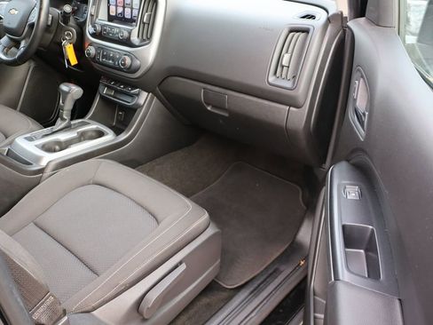 Used 2018 Chevrolet Colorado LT w/ LT Convenience Package image 43