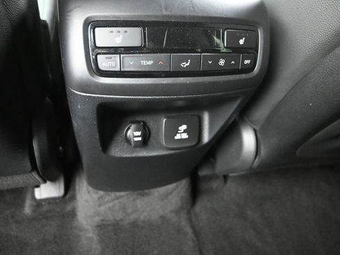 Used 2022 Hyundai Palisade SEL w/ Premium Package image 13