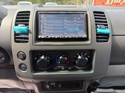 Used 2007 Nissan Frontier NISMO w/ Sunroof Pkg image 19