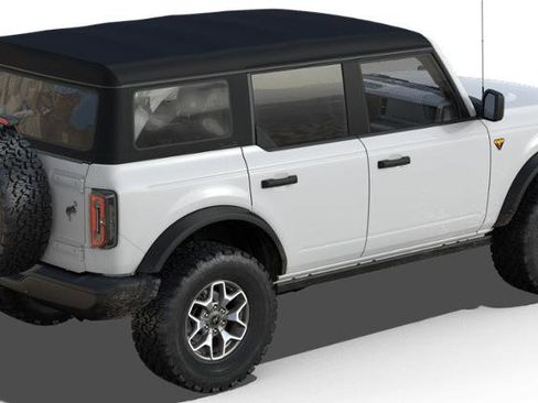 New 2025 Ford Bronco Badlands image 3
