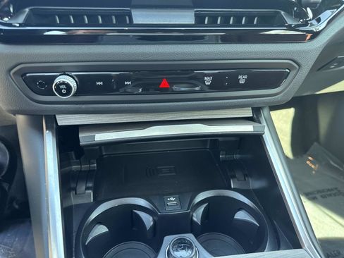 Certified 2025 BMW 330i Sedan w/ Premium Package image 24