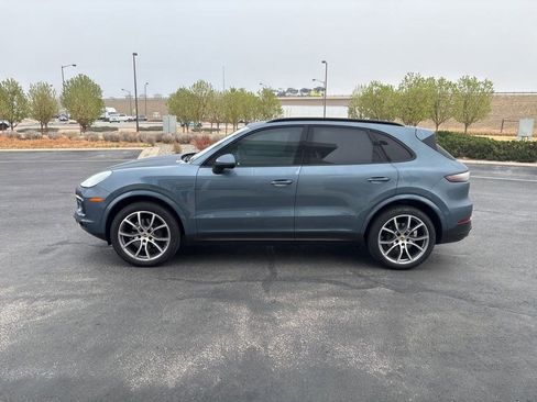 Used 2019 Porsche Cayenne image 2