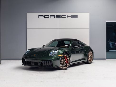 Certified 2026 Porsche 911 Targa 4 GTS AWD/4WD image 1