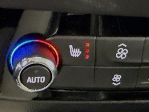 Used 2023 Buick Enclave Essence w/ Experience Buick Package image 11