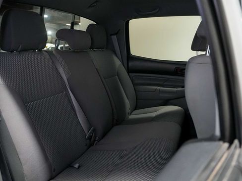 Used 2012 Toyota Tacoma PreRunner w/ SR5 Pkg RWD image 18