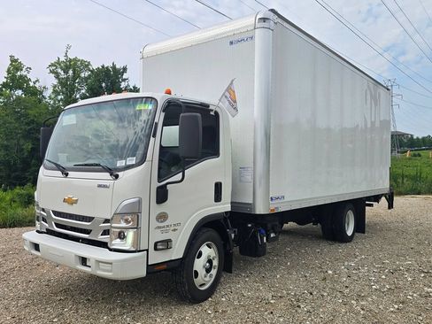 New 2024 Chevrolet Low Cab Forward 4500 XD RWD image 41