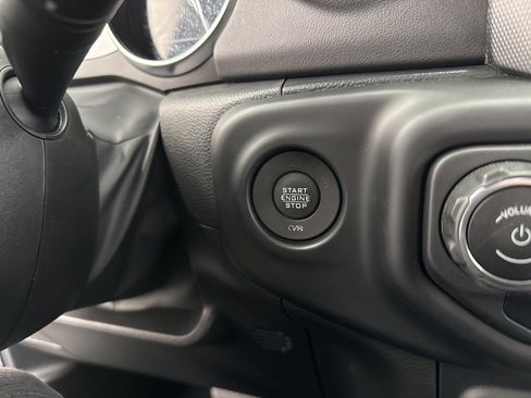 Used 2022 Jeep Wrangler Unlimited Sahara w/ Cold Weather Group image 23