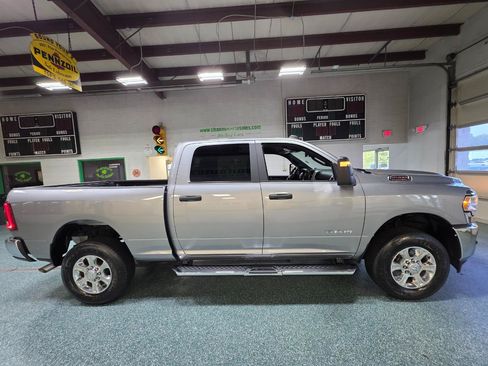 Used 2024 RAM 2500 Big Horn w/ Level 2 Equipment Group AWD/4WD image 5