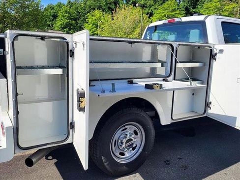 New 2023 Ford F250 XL w/ XL Chrome Package image 26