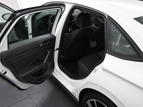 Used 2019 Volkswagen Jetta GLI FWD image 10
