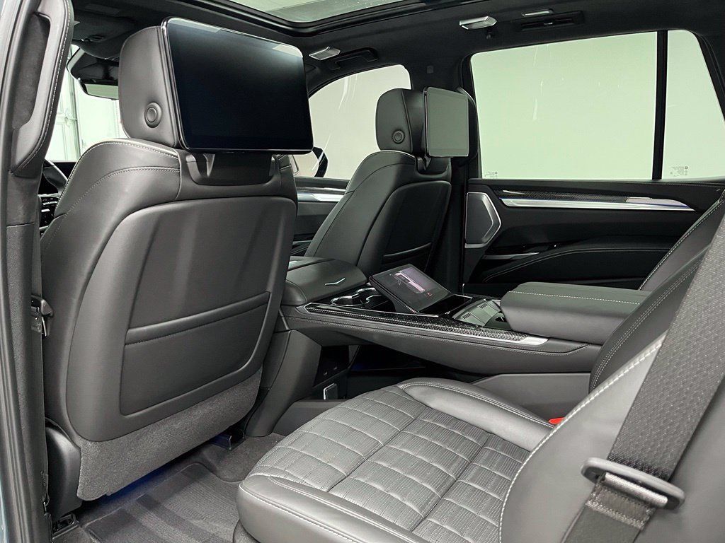 Used 2026 Cadillac Escalade V AWD/4WD image 50