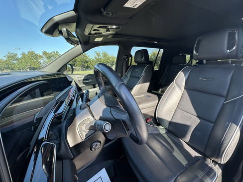 Used 2023 Cadillac Escalade ESV Premium Luxury image 14