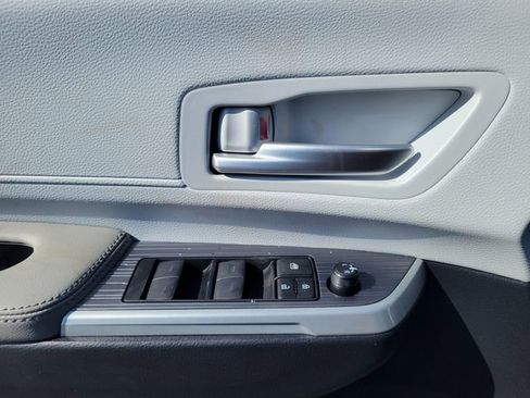 New 2026 Toyota Sienna XLE AWD/4WD image 16
