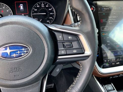 Used 2025 Subaru Outback Touring AWD/4WD image 12