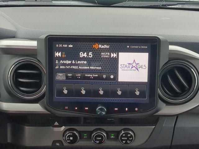 Used 2018 Toyota Tacoma SR5 RWD image 19