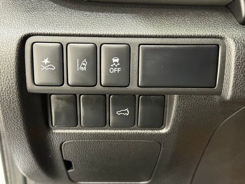 Used 2025 Mitsubishi Eclipse Cross AWD image 29