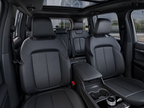 New 2025 Jeep Grand Cherokee Limited w/ Black Appearance Package AWD/4WD image 16
