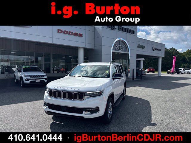 Used 2023 Jeep Wagoneer 4WD image 1